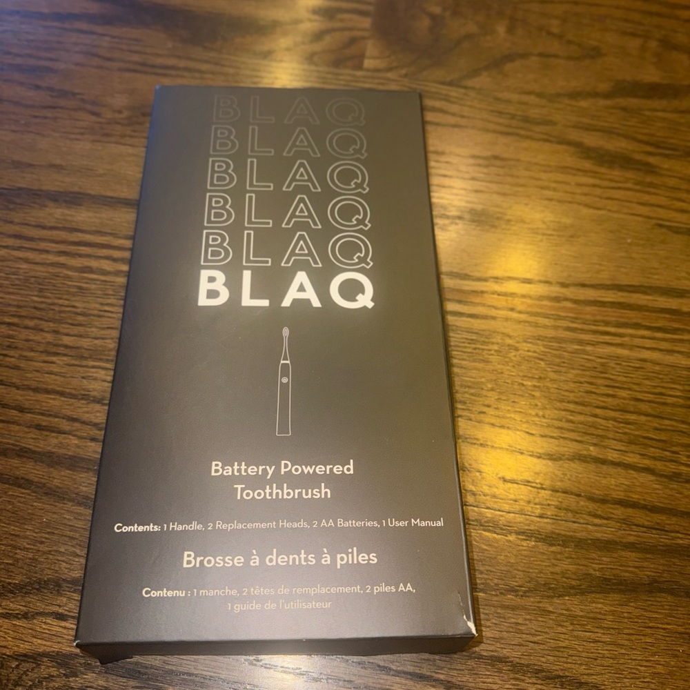 BLAQ  Battery Powered Toothbrush Set